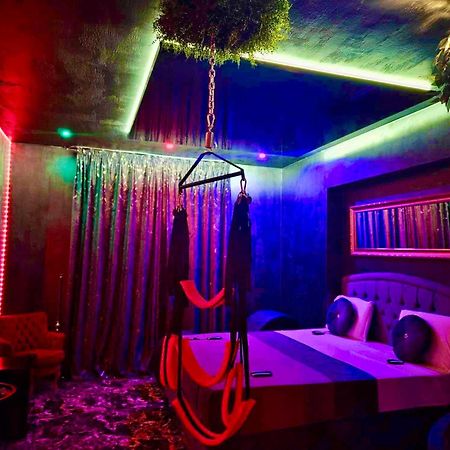 Love Room 布加勒斯特 外观 照片