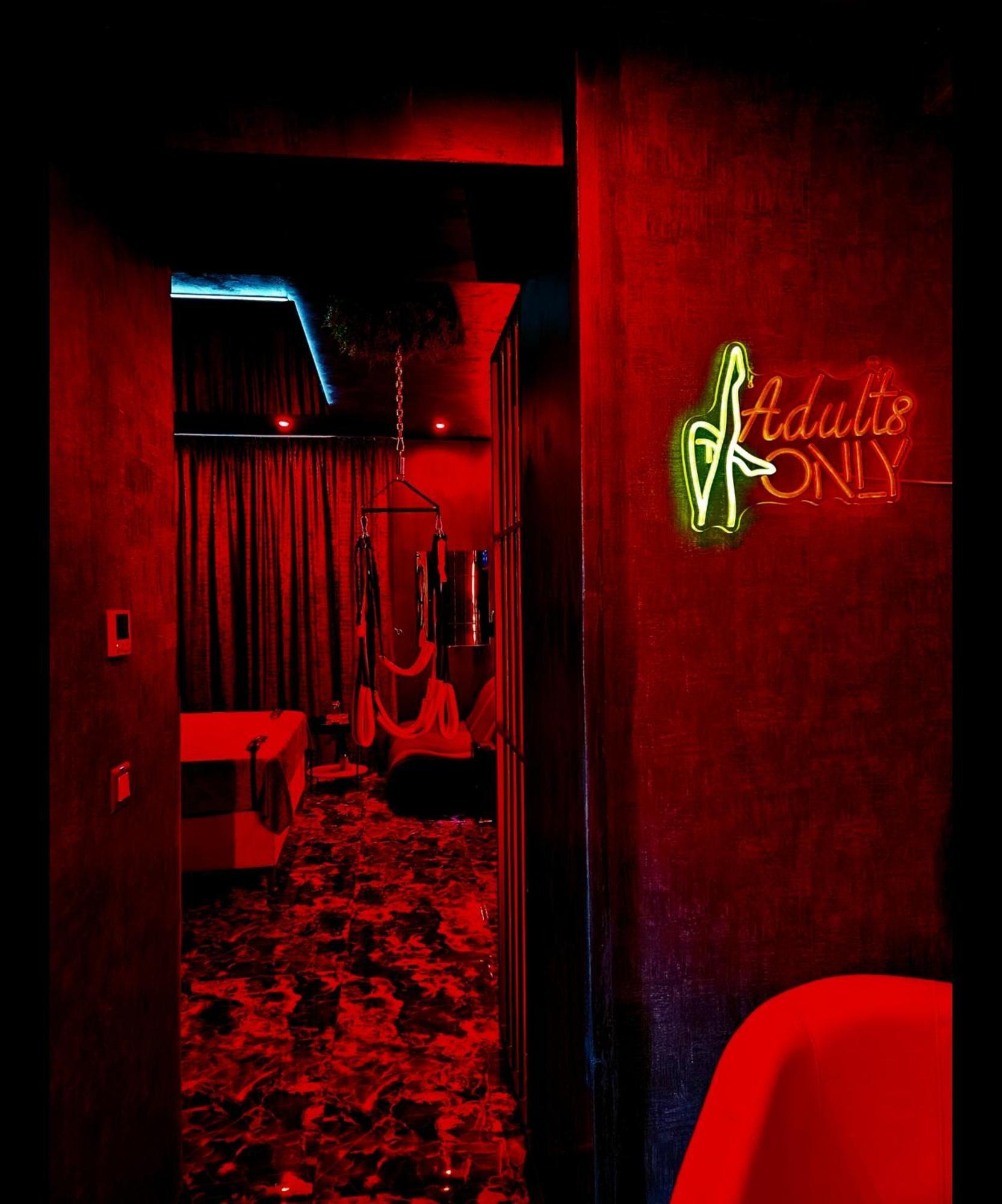 Love Room 布加勒斯特 外观 照片